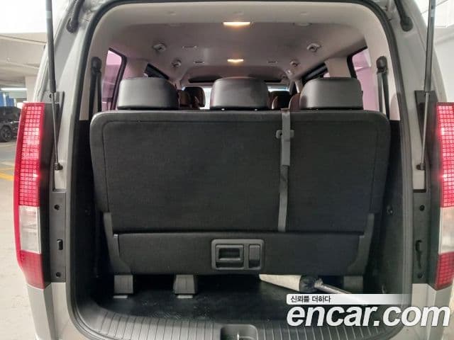 Hyundai Staria Modern, 2022 18