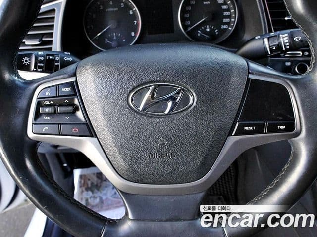 Hyundai Avante AD 1.6 GDI Smart, 2017 19