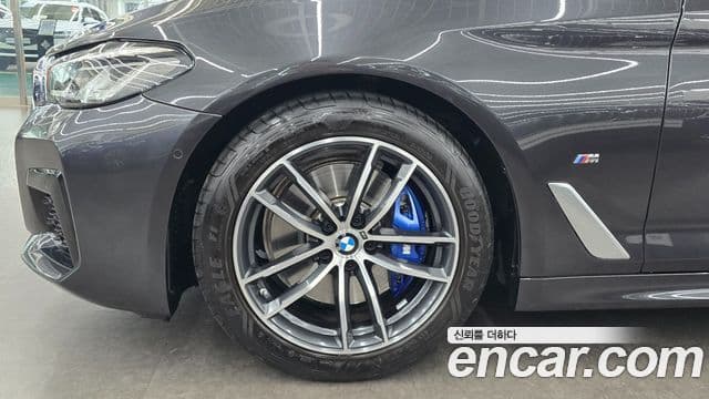 BMW 5시리즈 (G30) 520i M Sport, 2023 все фото