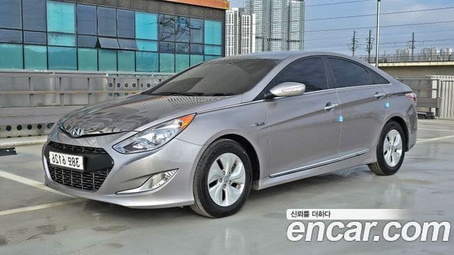 Hyundai Sonata гибрид 2.4(экспортная версия), 2013 1