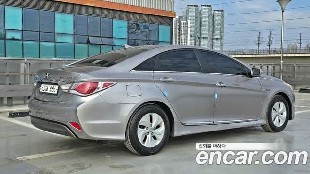 Hyundai Sonata гибрид 2.4(экспортная версия), 2013 2