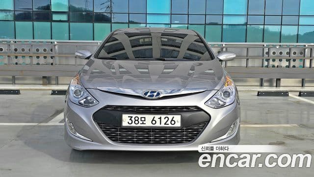 Hyundai Sonata гибрид 2.4(экспортная версия), 2013 3