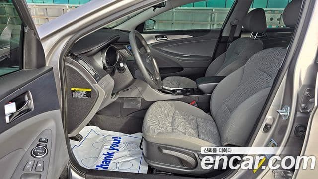 Hyundai Sonata гибрид 2.4(экспортная версия), 2013 8