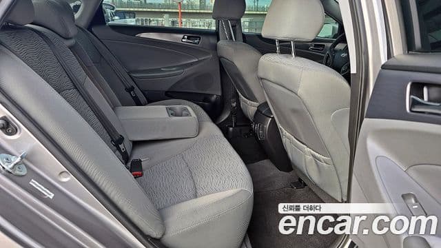 Hyundai Sonata гибрид 2.4(экспортная версия), 2013 11