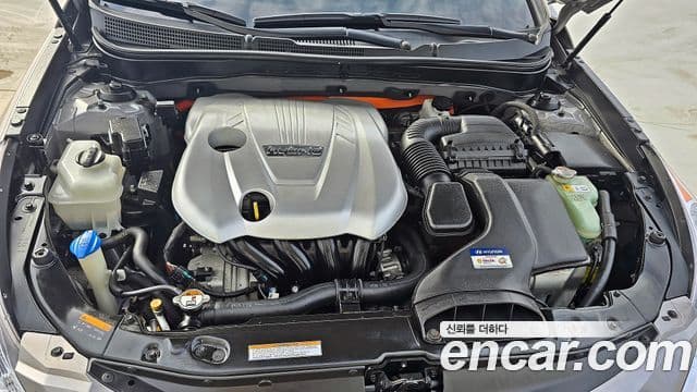 Hyundai Sonata гибрид 2.4(экспортная версия), 2013 20