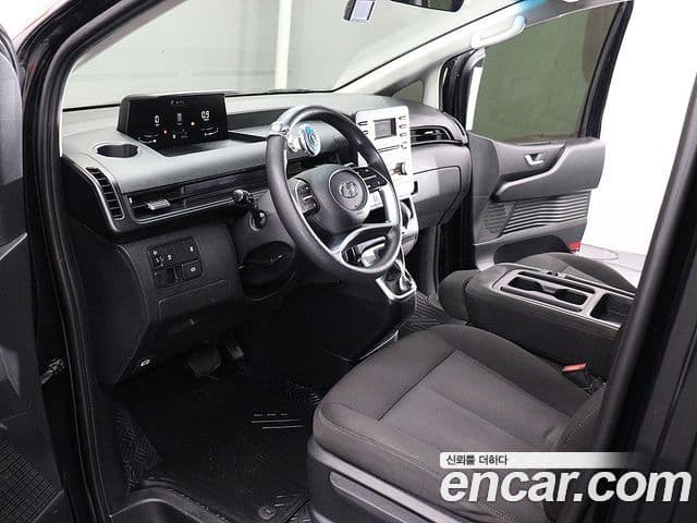 Hyundai Staria Smart, 2022 18