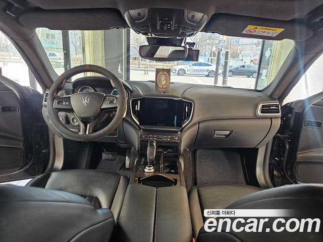 Maserati 기블리 3세대, 2022 11