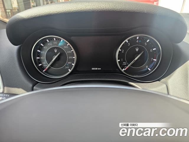 Maserati 기블리 3세대, 2022 16