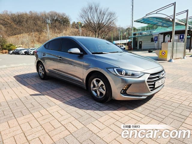 Hyundai Avante AD 1.6 GDI Smart, 2016 3