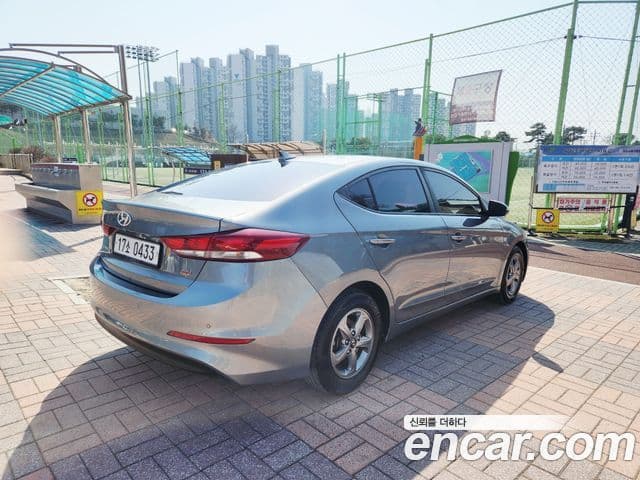 Hyundai Avante AD 1.6 GDI Smart, 2016 8