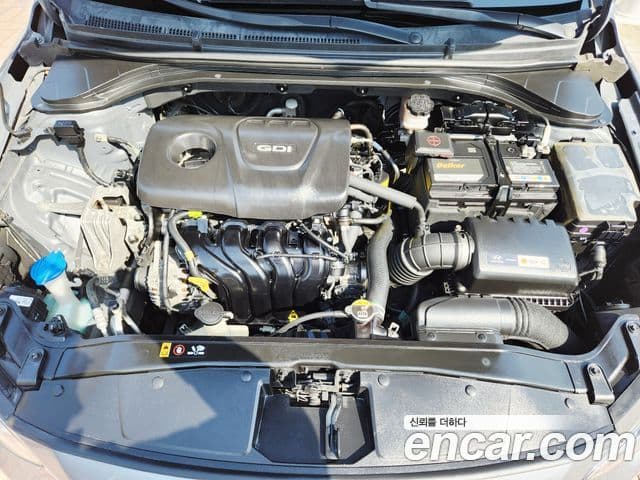 Hyundai Avante AD 1.6 GDI Smart, 2016 9