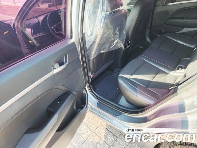 Hyundai Avante AD 1.6 GDI Smart, 2016 20