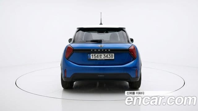Mini Cooper C 4세대 Classic, 2025 3