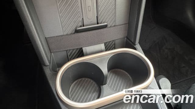 Mini Cooper C 4세대 Classic, 2025 16