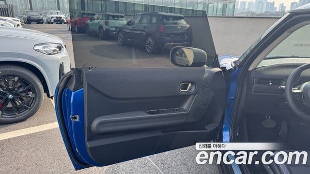 Mini Cooper C 4세대 Classic, 2025 18