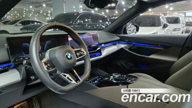 BMW 5시리즈 (G60) 520i M Sport, 2025 9