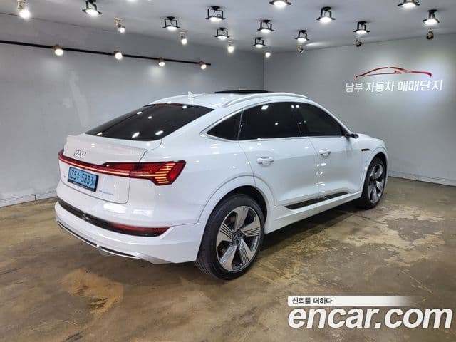 Audi e-Tron 55 Quattro Sportback, 2021 4