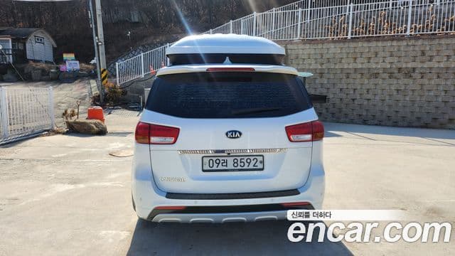 Kia All New Carnival Prestige, 2018 4