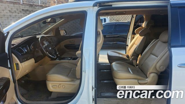 Kia All New Carnival Prestige, 2018 10