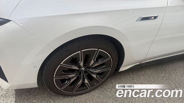 BMW i7 (G70), 2024 19