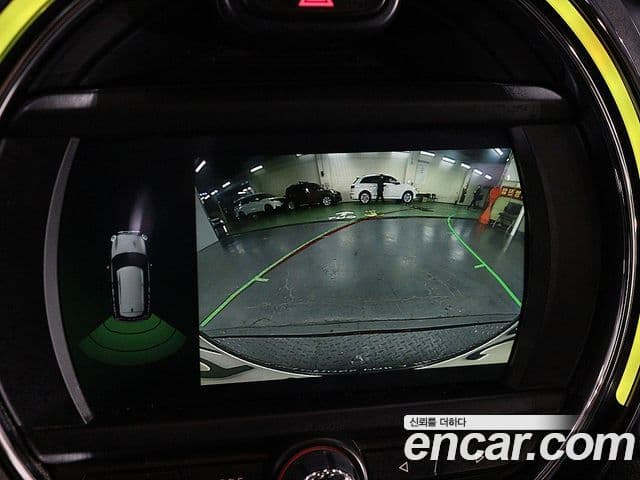 Mini Cooper 클럽맨 2세대, 2019 13