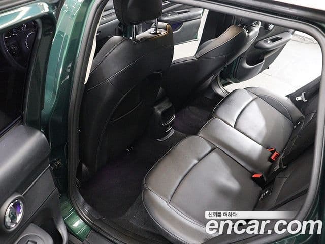 Mini Cooper 클럽맨 2세대, 2019 18