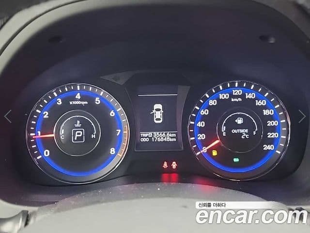 Hyundai i40 살룬 PYL, 2014 7