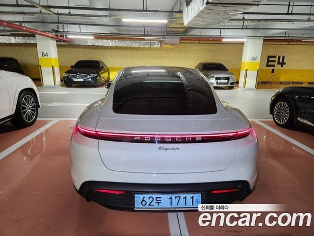 Porsche 타이칸 базовый, 2023 4
