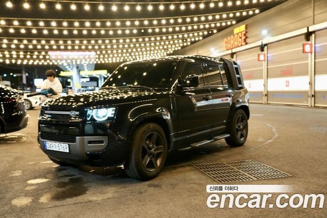 Land Rover Defender (L663) 110 P300 X-Dynamic SE, 2024 1