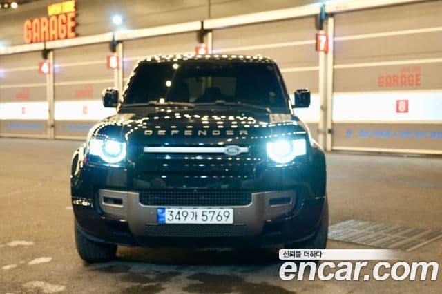 Land Rover Defender (L663) 110 P300 X-Dynamic SE, 2024 3