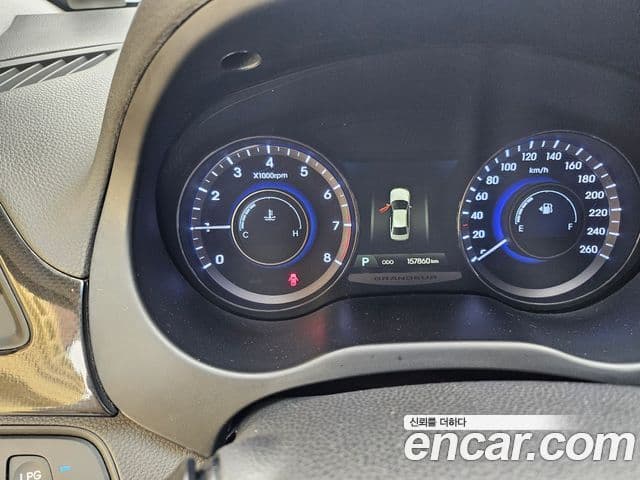 Hyundai Grandeur HG Executive, 2012 4