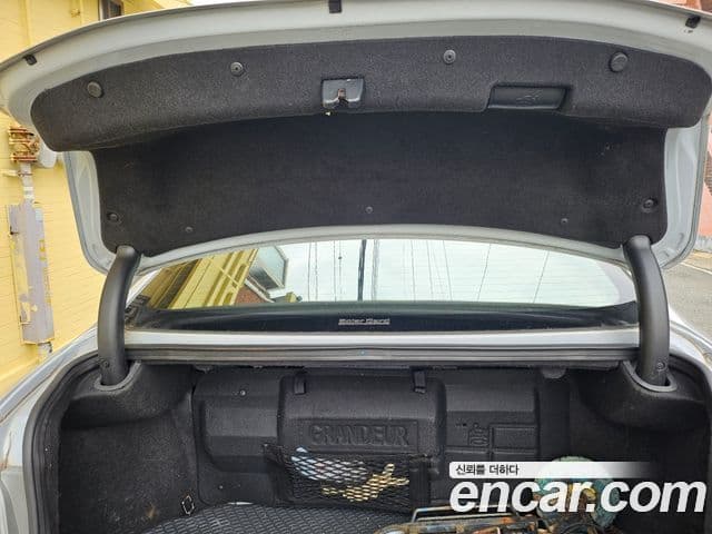 Hyundai Grandeur HG Executive, 2012 9