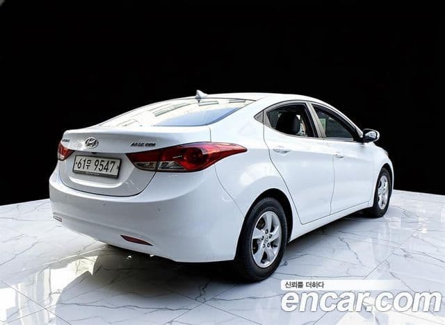 Hyundai Avante MD M16 GDI Deluxe, 2012 4