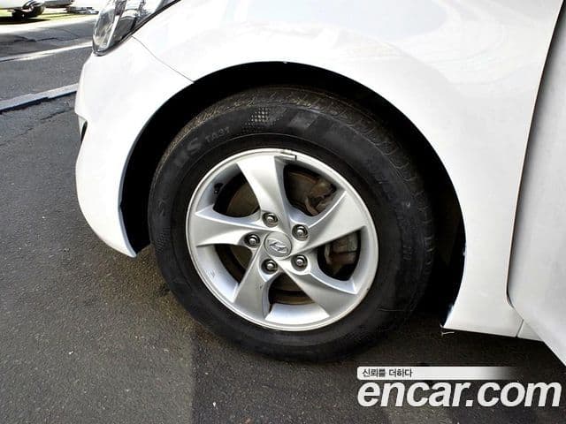 Hyundai Avante MD M16 GDI Deluxe, 2012 19