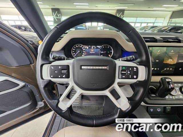 Land Rover Defender (L663) 110 D250 SE, 2023 все фото