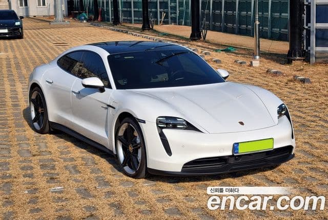 Porsche 타이칸 базовый, 2024 1