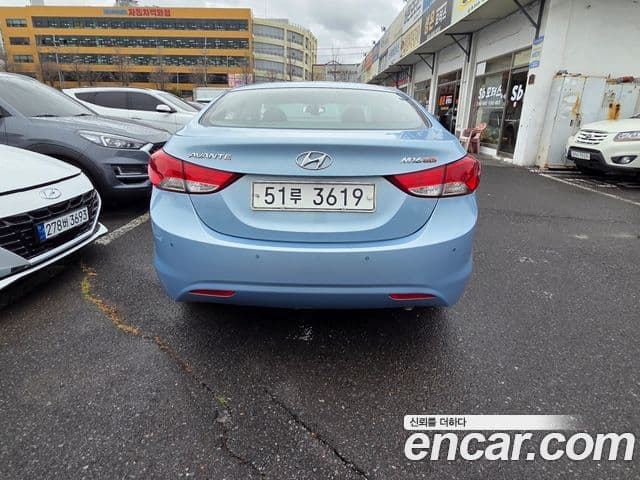 Hyundai Avante MD M16 GDI Deluxe, 2011 4