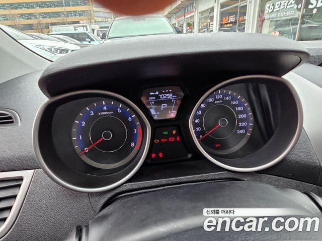 Hyundai Avante MD M16 GDI Deluxe, 2011 8