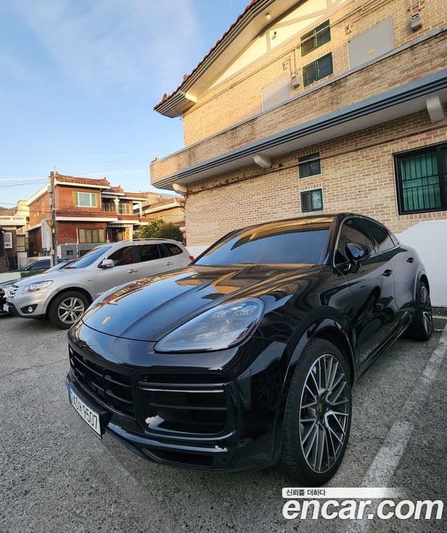 Porsche Cayenne (PO536) 4.0 турбо купе, 2022 1