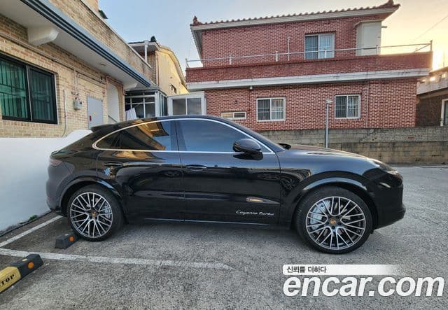 Porsche Cayenne (PO536) 4.0 турбо купе, 2022 4
