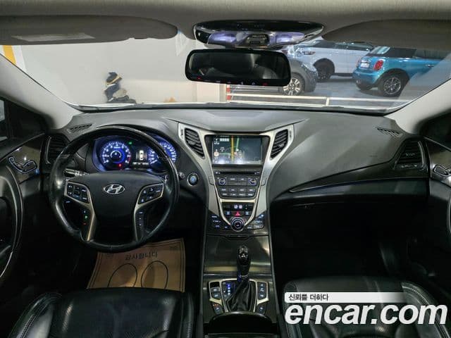 Hyundai Grandeur HG Premium, 2014 9