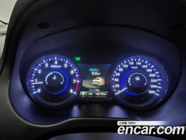 Hyundai Grandeur HG Premium, 2014 10