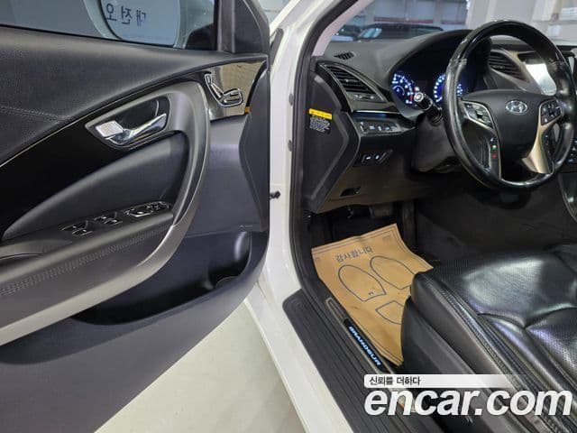 Hyundai Grandeur HG Premium, 2014 15