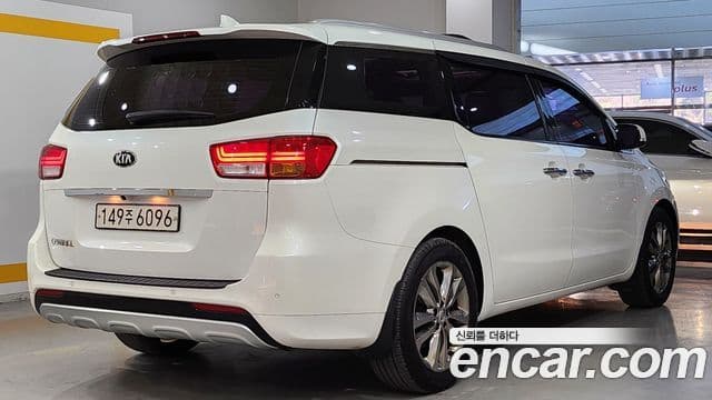 Kia All New Carnival Prestige, 2016 4