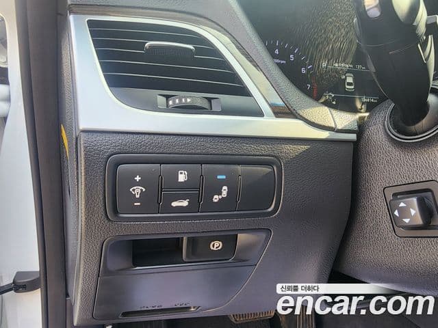 Genesis G80 Luxury, 2018 17