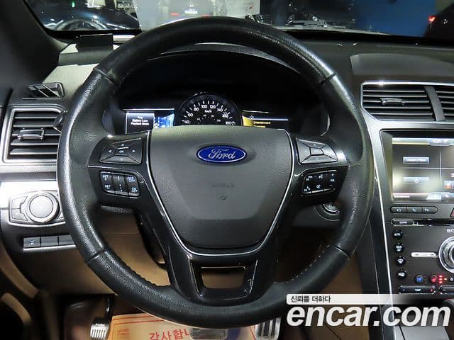 Ford Explorer 5세대, 2016 11