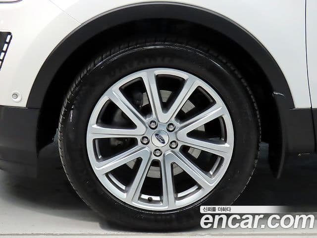 Ford Explorer 5세대, 2016 20