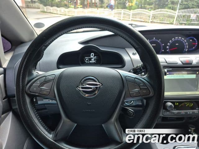 KG모빌리티(SsangYong) Korando 투리스모 4WD Extreme 9인승, 2015 6