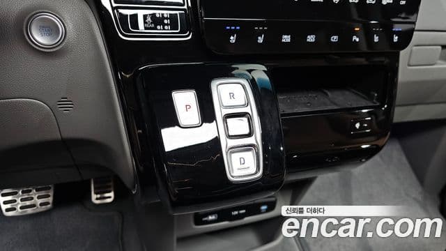 Hyundai Staria Inspiration, 2025 9