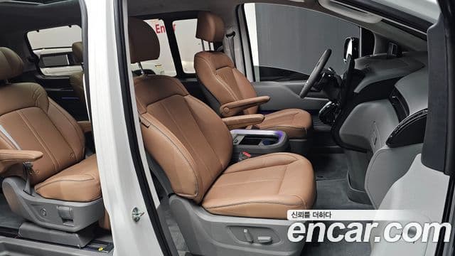 Hyundai Staria Inspiration, 2025 10
